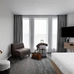 Hotel Moxy Lyon Airport Colombier-Saugnieu