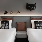 Hotel Moxy Lyon Airport Colombier-Saugnieu