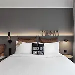 Moxy Lyon Airport 3* Colombier-Saugnieu