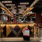 Hotel Moxy Lyon Airport Colombier-Saugnieu