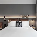 Moxy Lyon Airport
