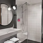 Hotel Moxy Lyon Airport Colombier-Saugnieu