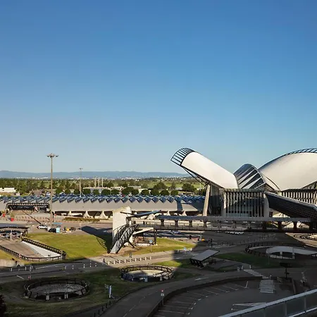 Hotel Moxy Lyon Airport
