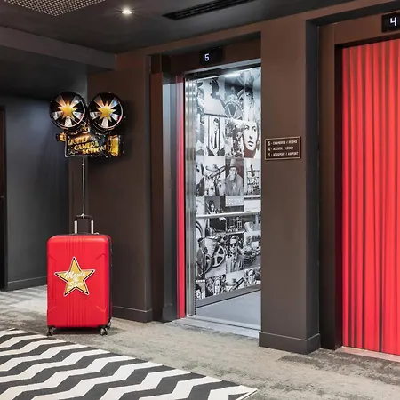 Hotel Moxy Lyon Airport Colombier-Saugnieu
