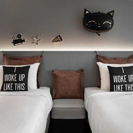 酒店 Moxy Lyon Airport 科隆别索尼约