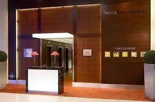 Moxy Lyon Airport 酒店 3*