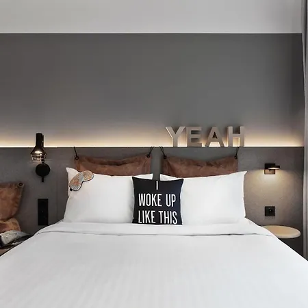 Moxy Lyon Airport 3* Colombier-Saugnieu