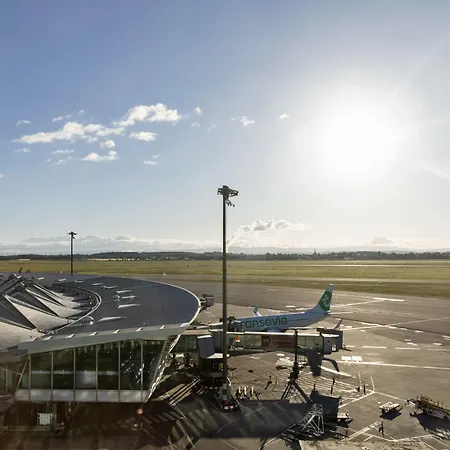 Moxy Lyon Airport 3* Colombier-Saugnieu